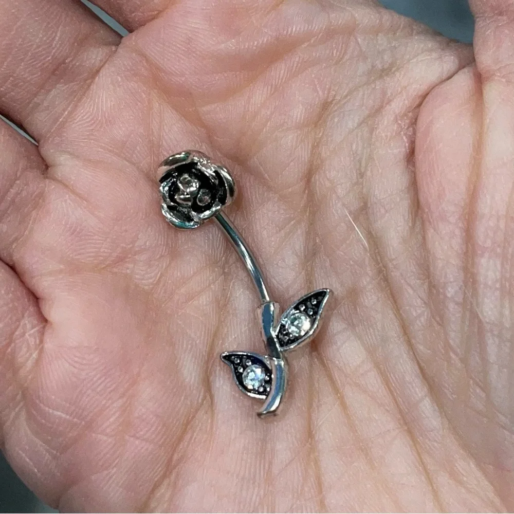 FLOWER BELLY RING - Picture 2 of 3